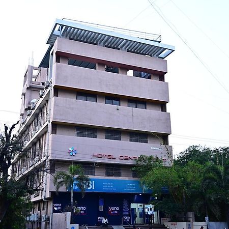 Hotel Center Point Solapur Eksteriør bilde