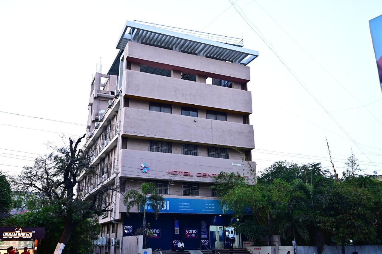 Hotel Center Point Solapur Eksteriør bilde
