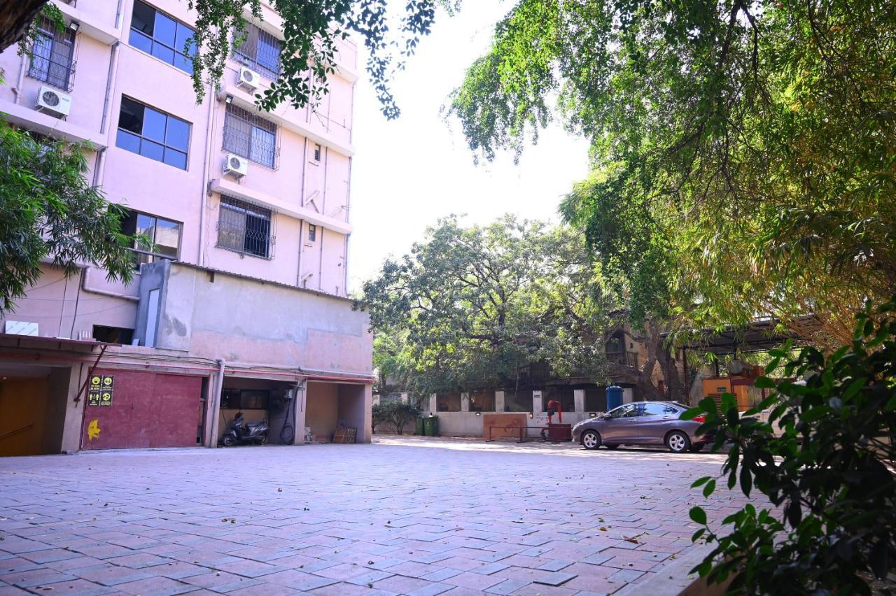 Hotel Center Point Solapur Eksteriør bilde